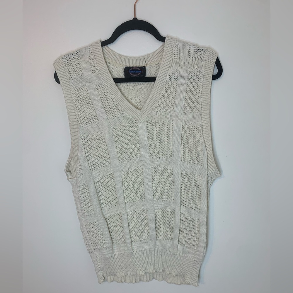 Sweater vest